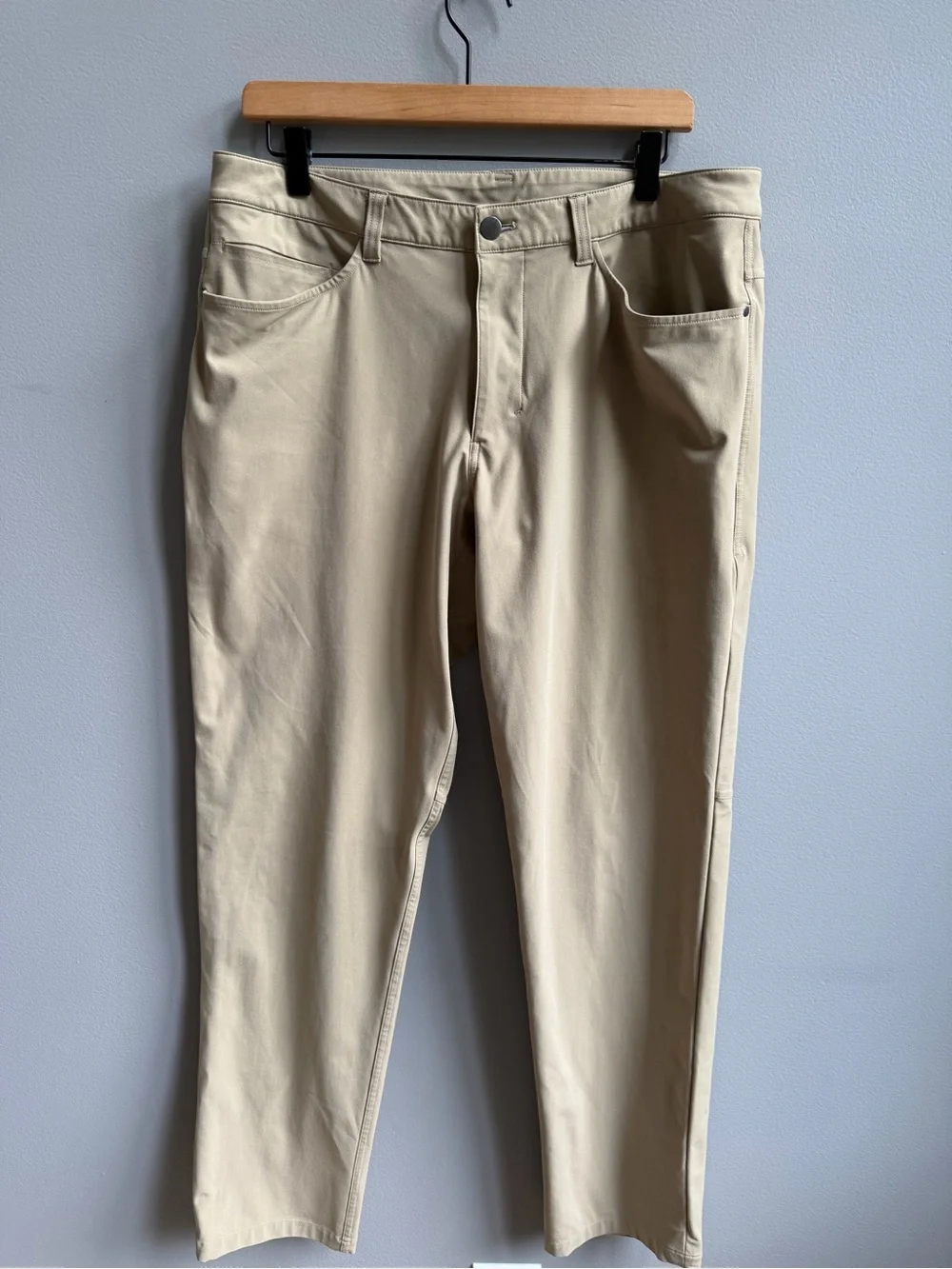 Lululemon ABC Pant Classic Tofino Sand Khaki Chinos Size 34